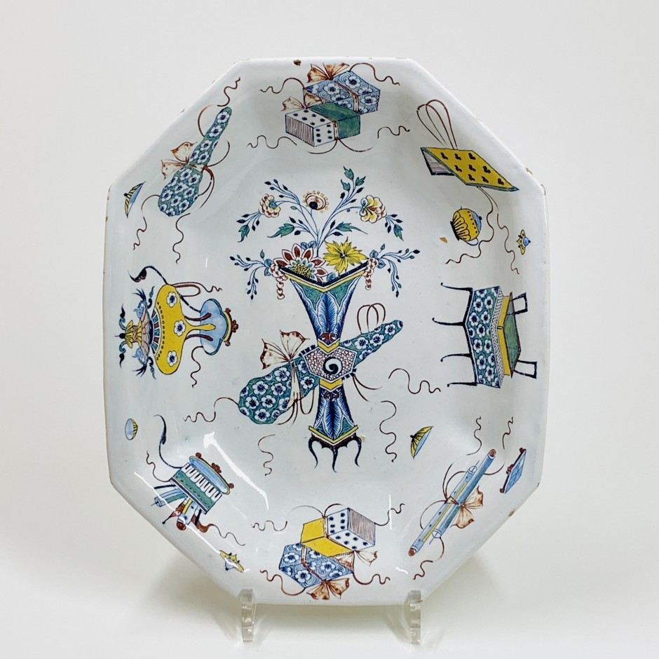 Rouen - Dish with so-called “sample” decoration - Eighteenth century