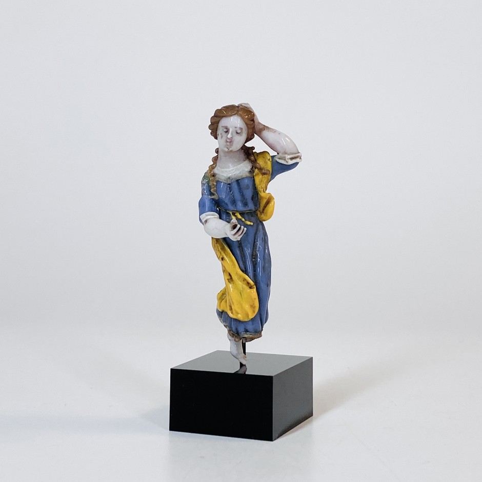 Verre filé de Nevers représentant une femme sainte - XVIIIe siècle - VENDU