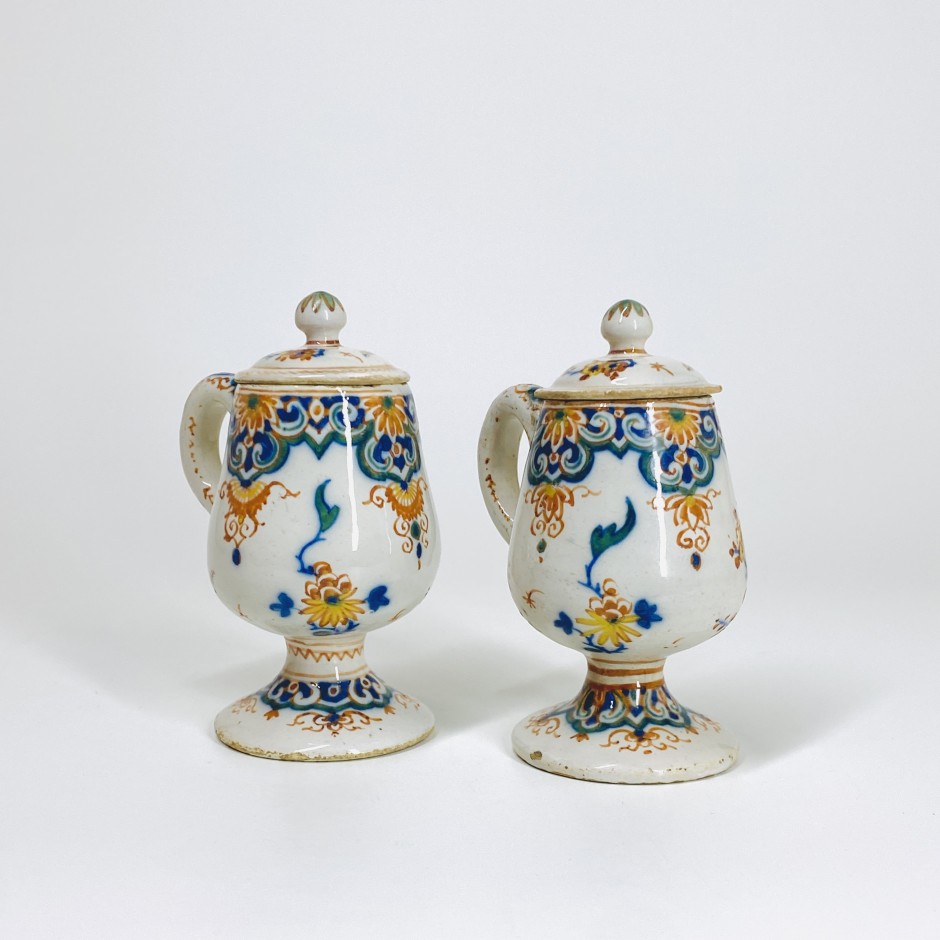 Pair of Delft earthenware mustard pots - Eighteenth century
