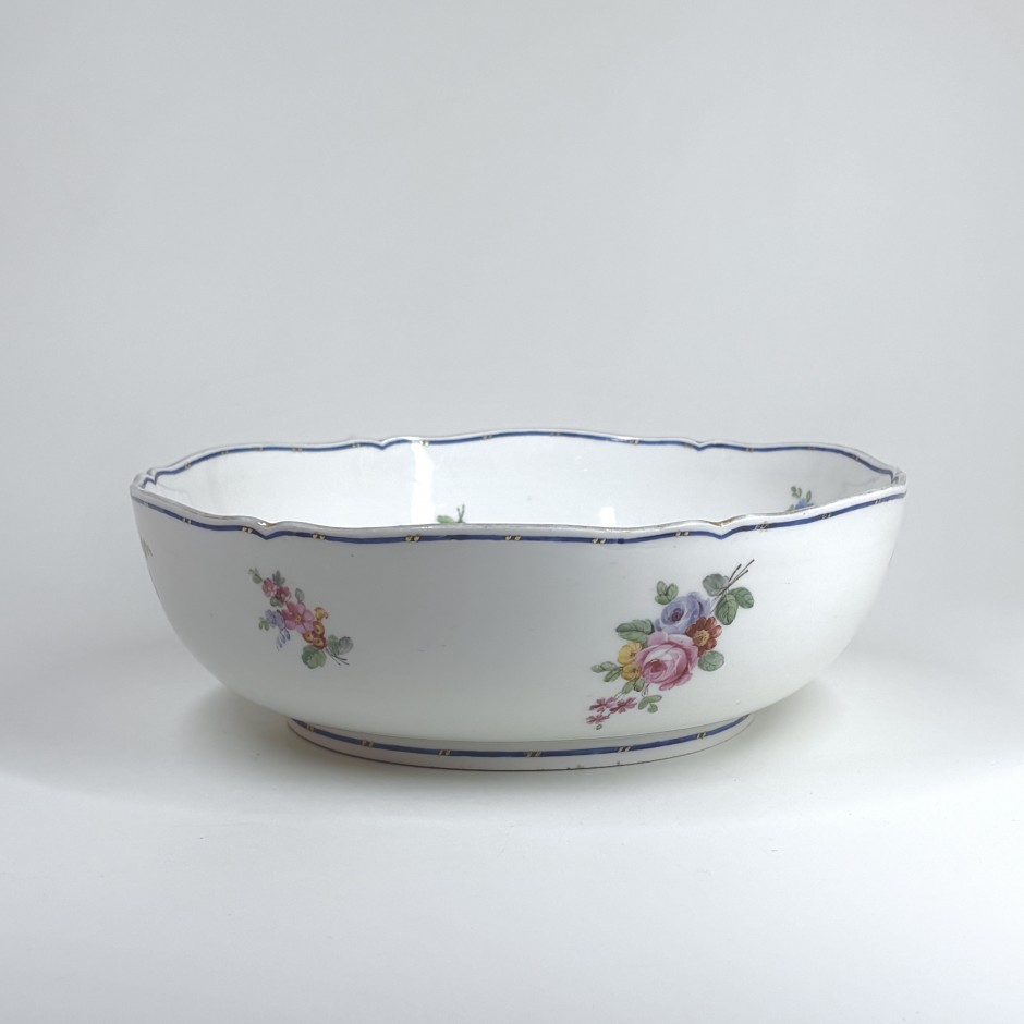 Soft porcelain bowl from Sèvres - Eighteenth century - SOLD