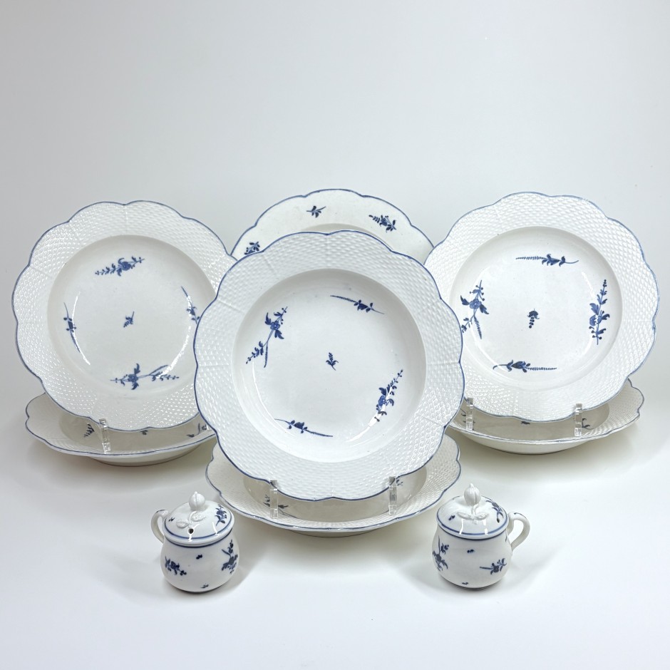 Ensemble de porcelaine d'Arras - XVIIIe siècle