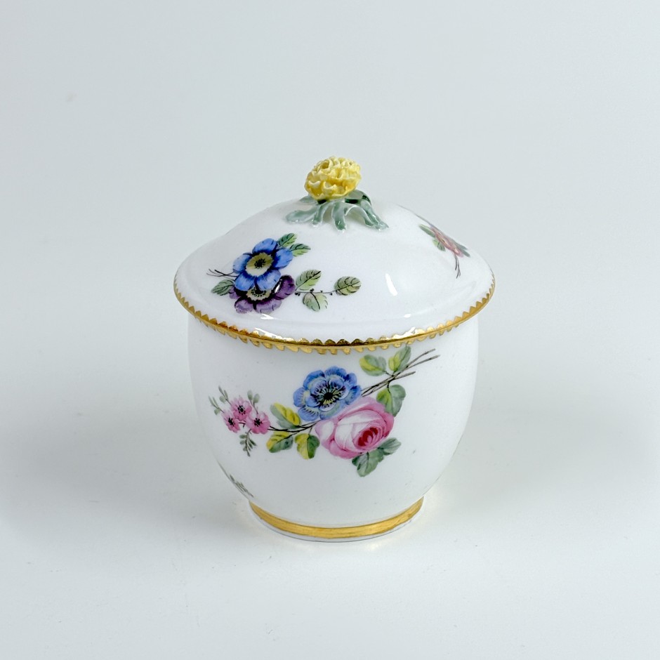 Pot à sucre en porcelaine de Sèvres - XVIIIe siècle