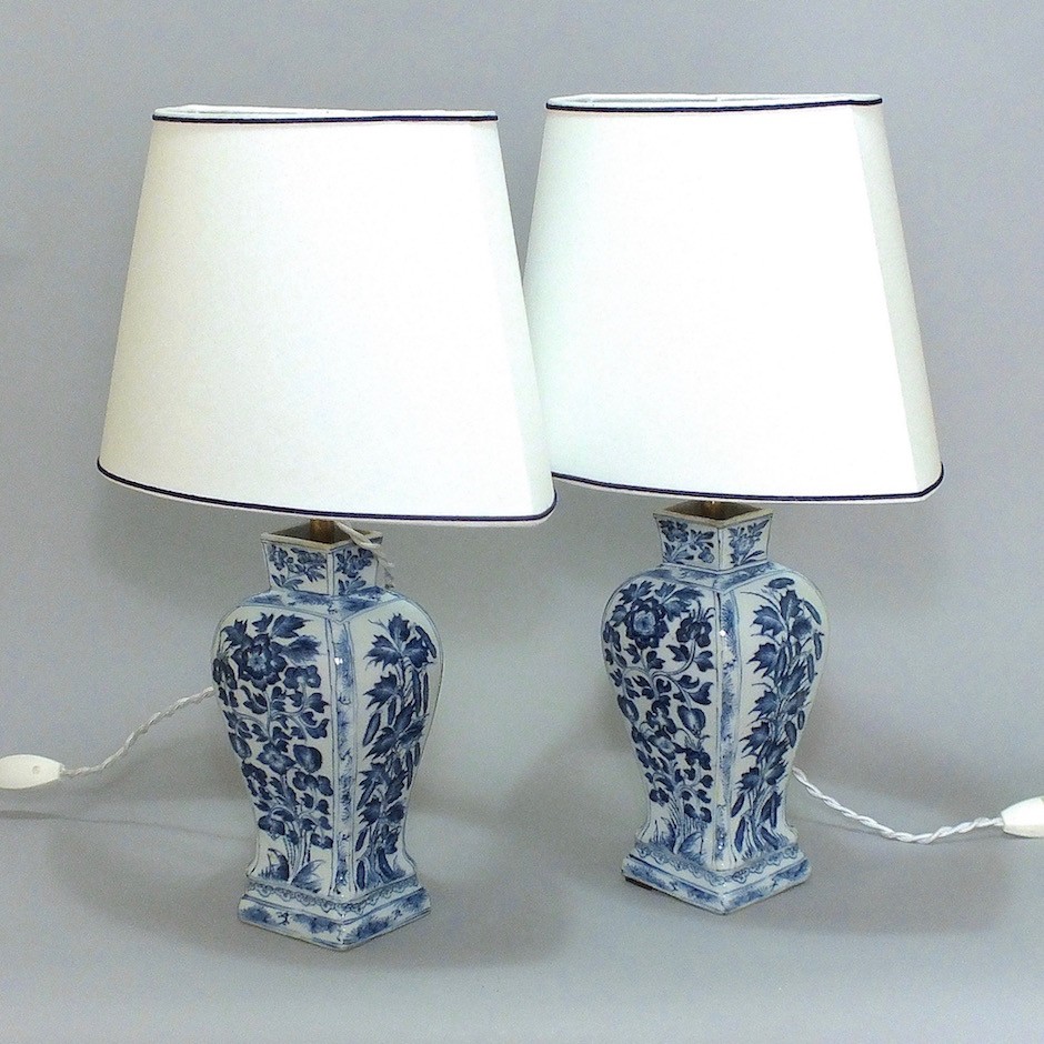 China - Pair of porcelain vases - Period Kangxi - SOLD
