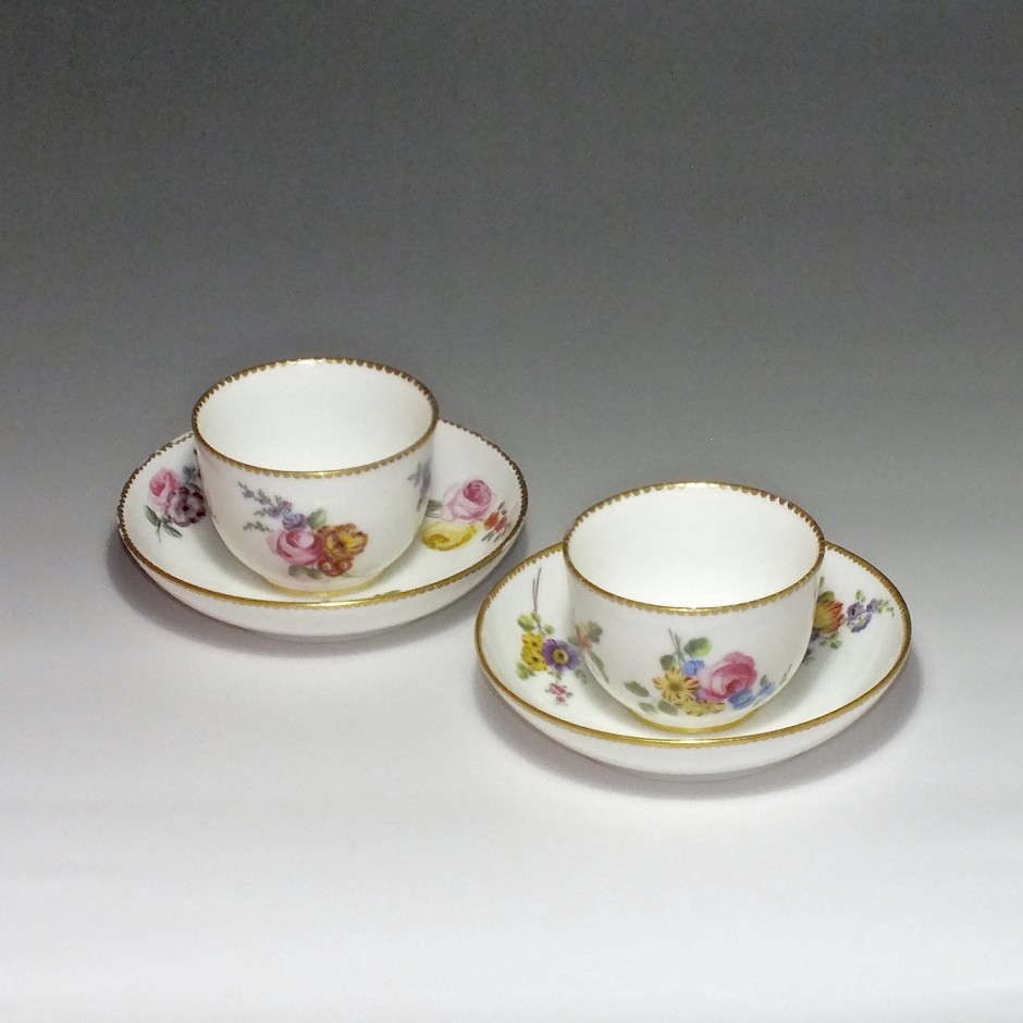 Sèvres - Pair of cups Bouillard - Eighteenth Century
