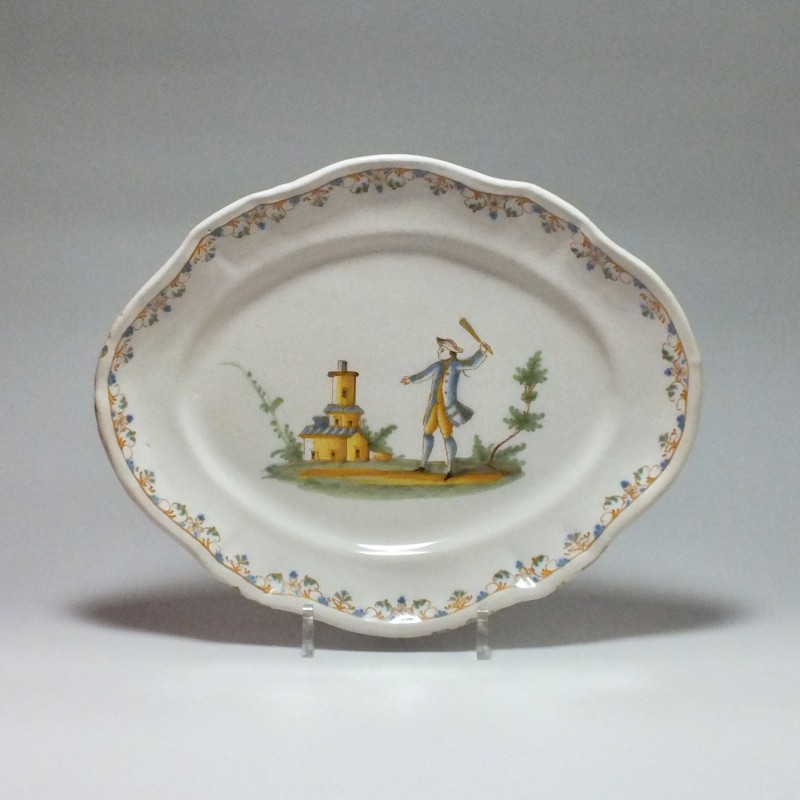 lyon-dishes-pair-eighteenth-century-sold-bils-c-ramiques