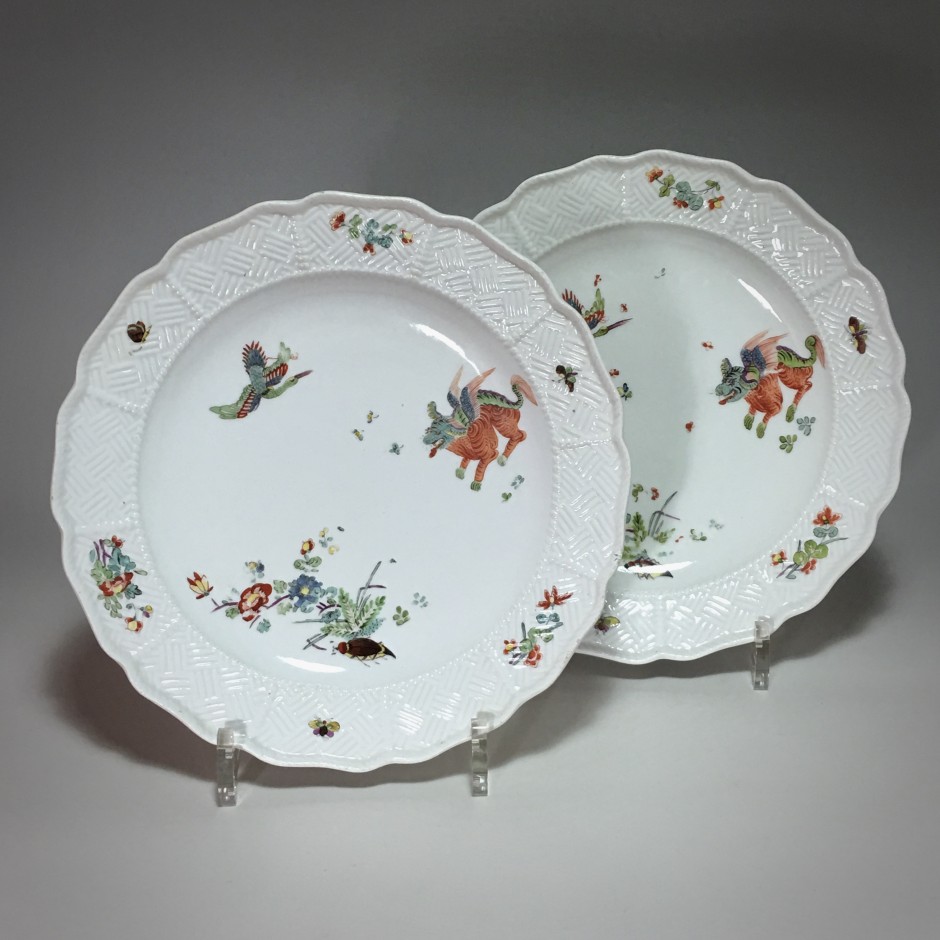 Meissen - Pair of plates with Kakiemon decoration - eighteenth century