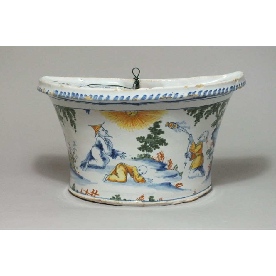 Moulins - Exceptional Bouquetière Chinese - eighteenth century - SOLD