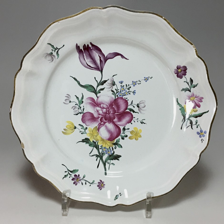 STRASBOURG - Manufacture Joseph Hannong - Plate in fine quality - eighteenth century - SOLD