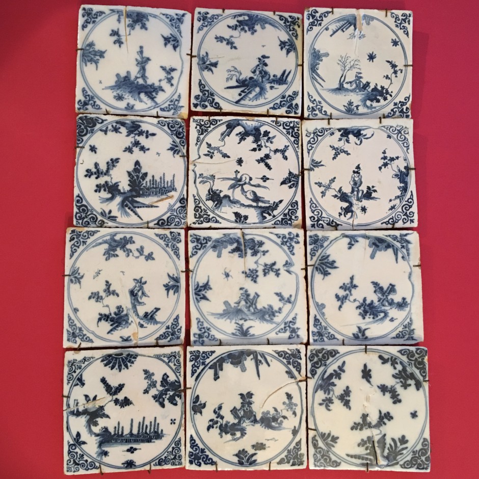 12 tiles - Moustiers - Eighteenth century - SOLD