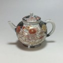 Japan porcelain teapot with Imari decoration - early eighteenth century - SOLD