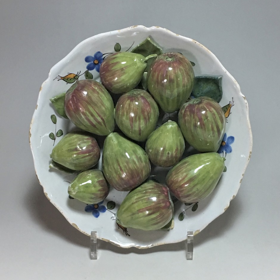 Assiette décorée de figues en trompe l'oeil – XVIIIe siècle