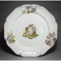 Meillonnas - Rare plate decorated with coats of arms and military trophies - eighteenth century - SOLD