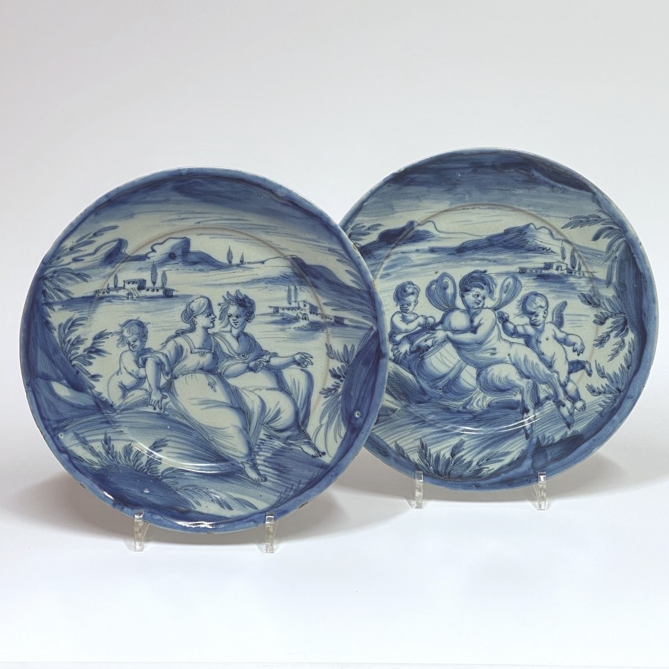 Savone – Paire de plats en camaïeu bleu – Vers 1700 - VENDU