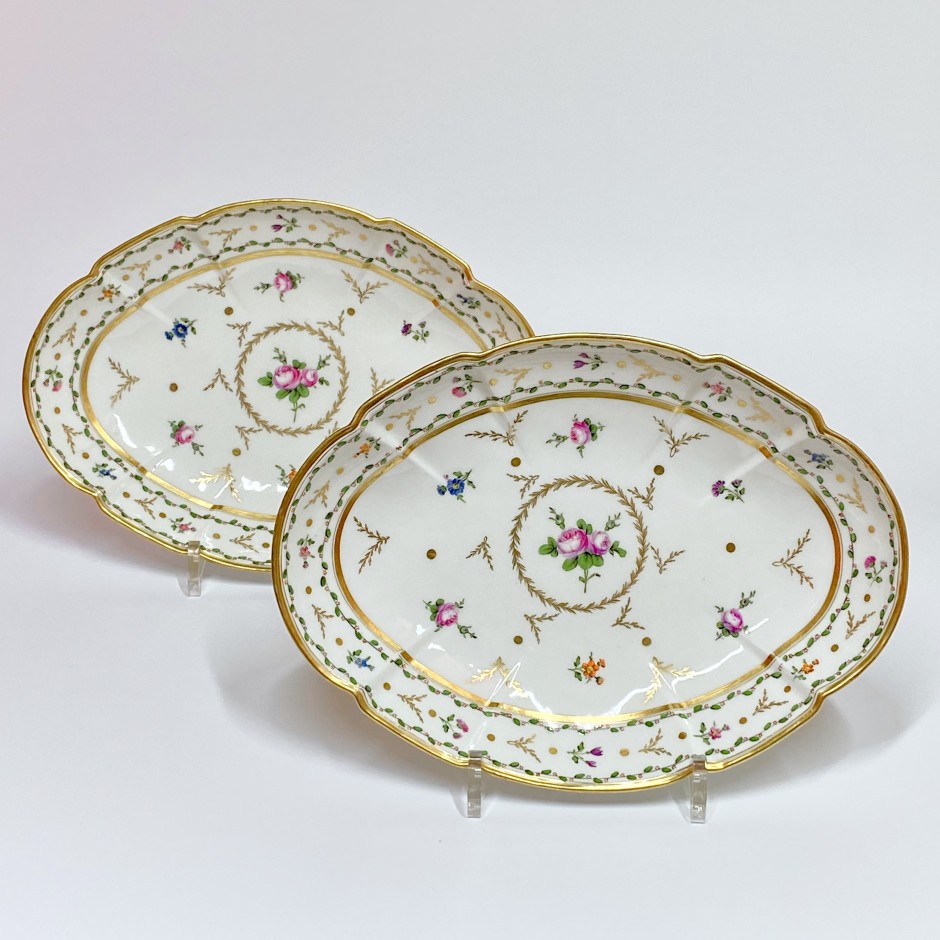 Manufacture du Duc d'Angoulême - Paire de plats en porcelaine - XVIIIe siècle - VENDU