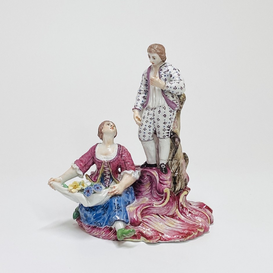 Doccia - Group representing a couple and a child - Eighteenth century - SOLD