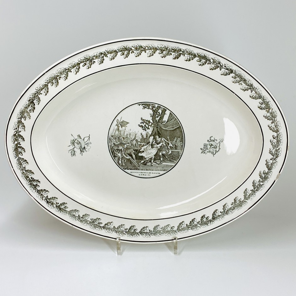Creil - Large dish decorated in grisaille - early nineteenth century