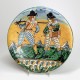 Plat en majolique de Montelupo figurant un arquebusier et un joueur de tambour - XVIIe siècle