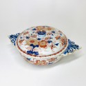 Chinese porcelain écuelle and cover decorated in the Imari palette - Kangxi period (1662-1722) - SOLD