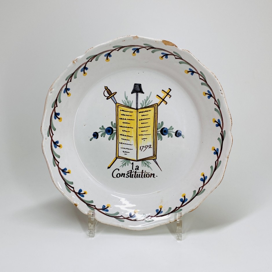 Earthenware plate from Nevers with revolutionary decoration - Eighteenth century