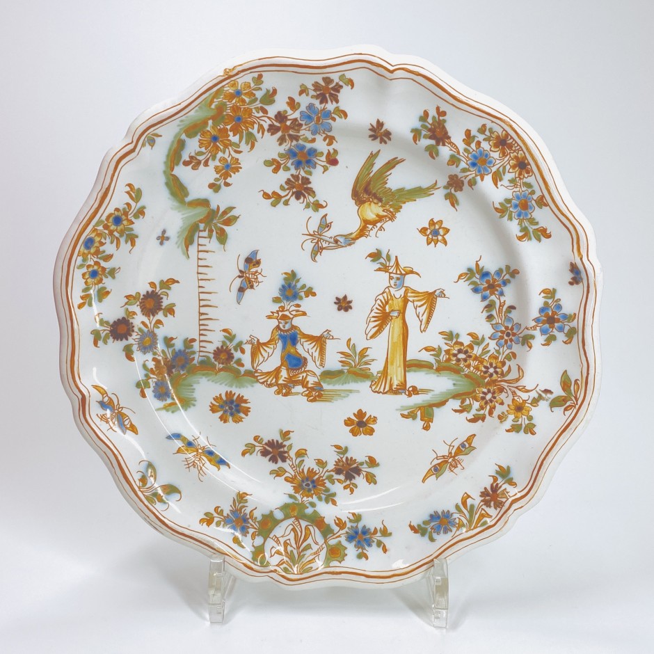 Lyon earthenware plate with Chinese decoration - Eighteenth century - SOLD