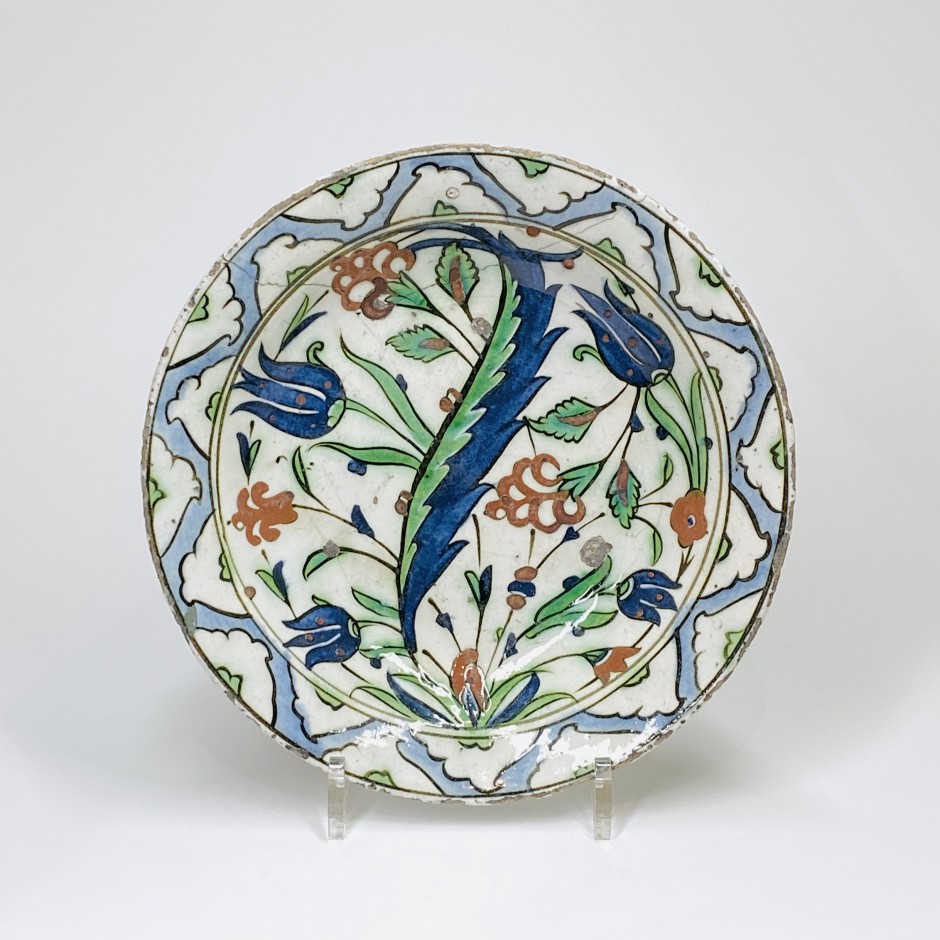 Iznik - Turquie ottomane - Plat tabak à la palme saz - Vers 1600