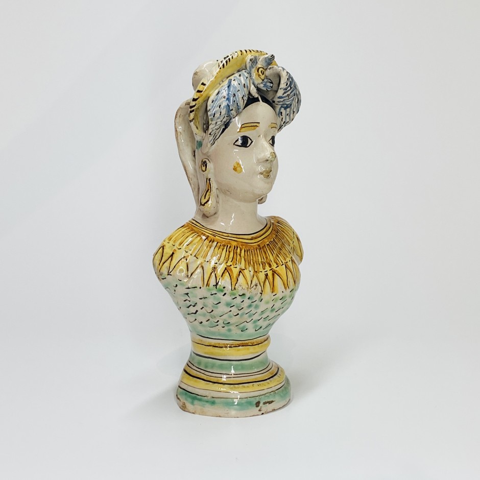 Ariano Irpino (Italy) - Pitcher depicting a female bust - Late Eighteenth century