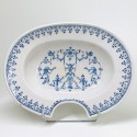 Moustiers - Beard dish with Bérain decoration - First half of the eighteenth century